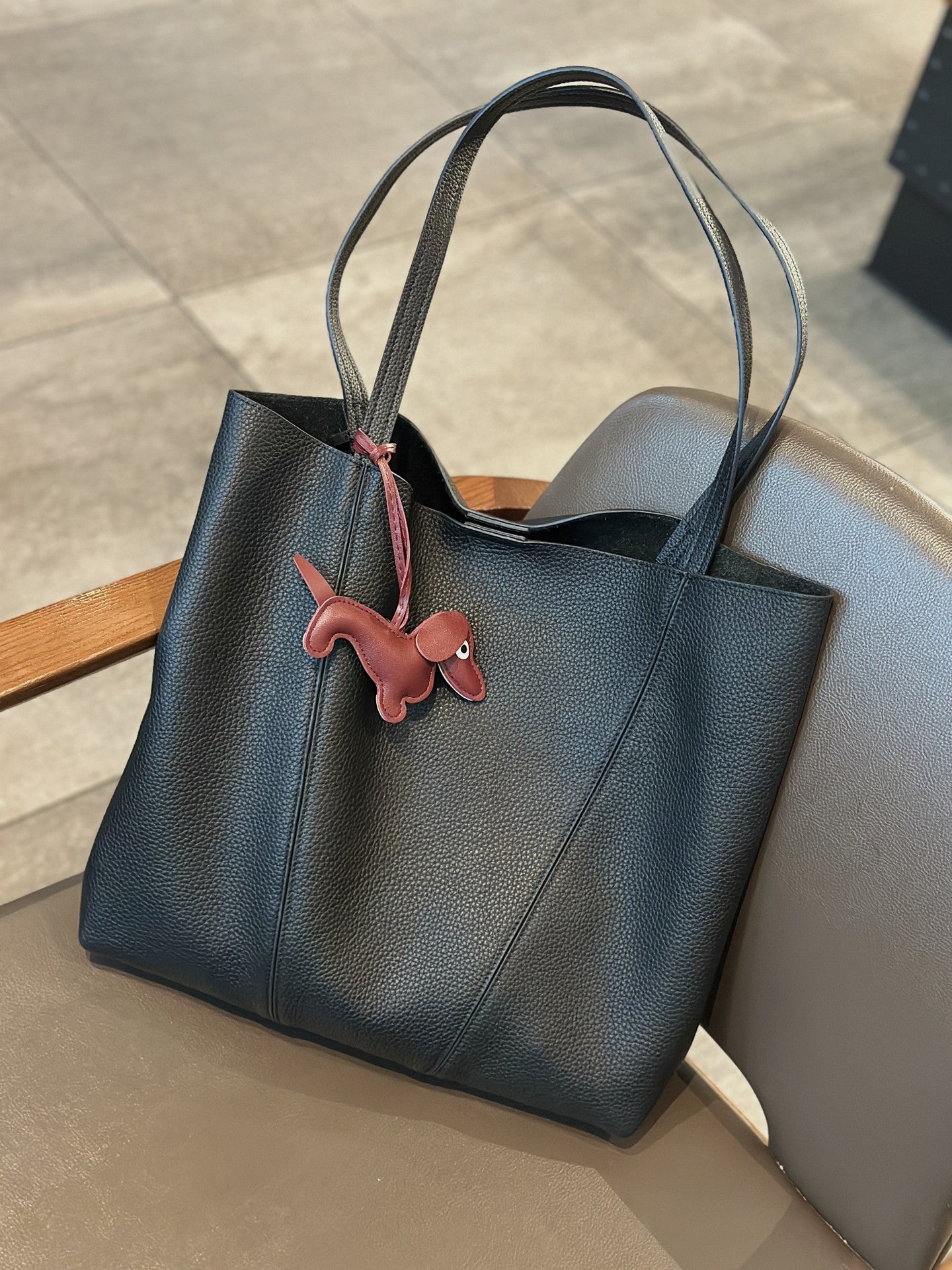 Daphne Tote Bag